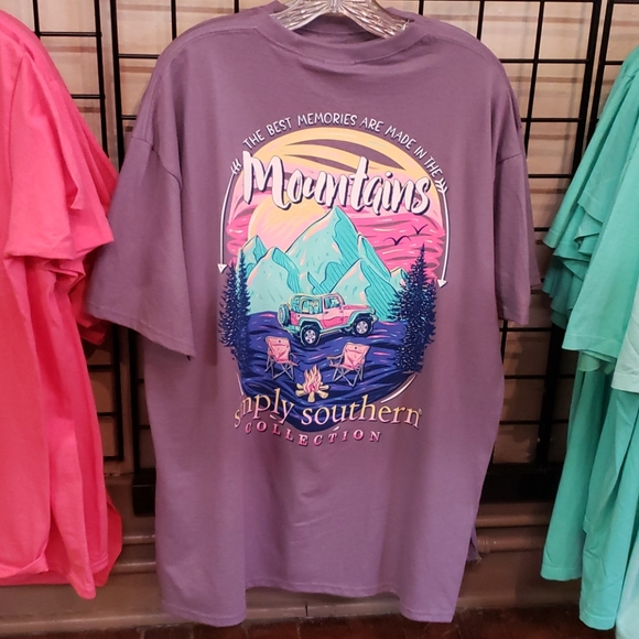 Simply Southern mountain memories tshirt - Picture 1 of 3